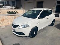 usata Lancia Ypsilon 1.0 FireFly 5 porte S&S Hybrid Ecochic Silver