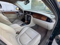 Usata Jaguar XJ 238 CV (175 kW) 2003 Nero Berlina