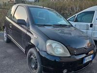 Usata Toyota Yaris 86 CV (63 kW) 2002 Berlina