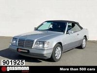 Usata Mercedes E200 136 CV (100 kW) 1995 Argento Cabrio