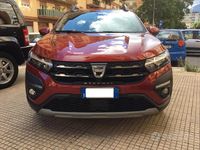 Begagnad Dacia Sandero Comfort 91 HK (66 kW) 2022 Röd Sedan