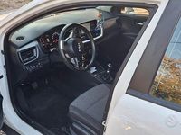 Usata Kia Stonic Urban 84 CV (61 kW) 2022 Bianco SUV