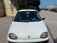 Usata Fiat 600 54 CV (39 kW) 1999 Bianco Berlina