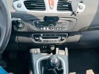 Usata Renault Scenic E-Tech 130 CV (95 kW) 2011 Grigio Station wagon