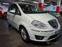 Usata Lancia Musa S 95 CV (69 kW) 2009 Bianco Monovolume