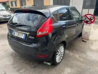 Usata Ford Fiesta 92 CV (67 kW) 2010 Nero Berlina