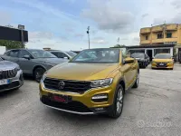 Usata VW T-Roc Cabriolet Style 116 CV (85 kW) 2020 Oro Cabrio