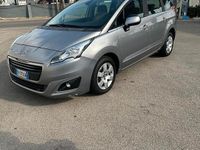 Usata Peugeot 5008 2014 Grigio Monovolume