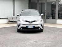 Usata Toyota C-HR 98 CV (72 kW) 2017 Argento SUV