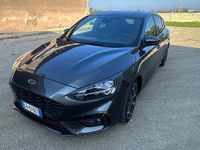 Usata Ford Focus ST-Line 120 CV (88 kW) 2020 Grigio Berlina