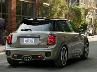Usata Mini ONE 75 CV (55 kW) 2020 Beige Utilitaria
