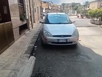 Usata Ford Focus Zetec 2001 Grigio Berlina