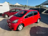 Usata Toyota Aygo Sol 68 CV (50 kW) 2009 Rosso Utilitaria