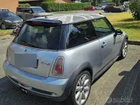 Usata Mini Cooper S 170 CV (125 kW) 2005 Grigio Utilitaria