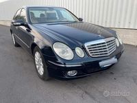 Usata Mercedes E280 Avantgarde 190 CV (139 kW) 2007 Blu Berlina