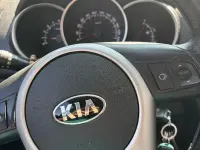 Usata Kia Venga 90 CV (66 kW) 2015 Nero Utilitaria