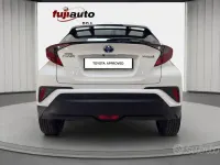 Usata Toyota C-HR Active 122 CV (89 kW) 2023 Bianco SUV