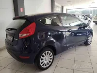 Usata Ford Fiesta 60 CV (44 kW) 2011 Blu Utilitaria