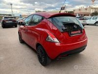 Usata Lancia Ypsilon 69 CV (50 kW) 2018 Rosso Utilitaria