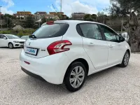 Usata Peugeot 208 68 CV (50 kW) 2015 Bianco Utilitaria