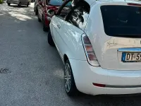 Usata Lancia Ypsilon 75 CV (55 kW) 2009 Bianco Utilitaria