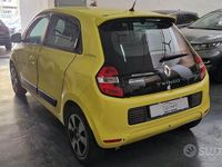 Usata Renault Twingo 90 CV (66 kW) 2015 Giallo Utilitaria
