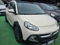 Usata Opel Adam Rocks Rocks 69 CV (50 kW) 2016 Beige Utilitaria
