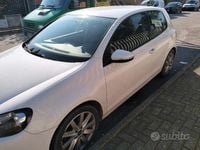 Usata VW Golf VI 110 CV (80 kW) 2009 Bianco Utilitaria
