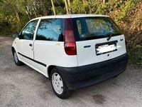 Usata Fiat Punto 75 CV (55 kW) 1999 Bianco Utilitaria