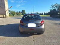 Usata Peugeot 208 82 CV (60 kW) 2018 Grigio Utilitaria