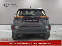 Usata Toyota Yaris Lounge 116 CV (85 kW) 2022 Grigio Utilitaria