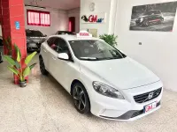 Usado Volvo V40 R-Design Kinetic 115 CV (84 kW) 2013 Blanco Berlina