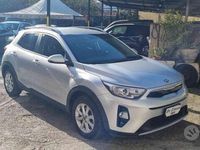 Usata Kia Stonic Style 101 CV (74 kW) 2020 Argento SUV