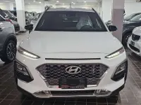 Usata Hyundai Kona Xpossible 101 CV (74 kW) 2020 Dark metal white SUV