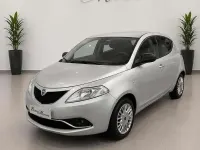 Usata Lancia Ypsilon Silver 69 CV (50 kW) 2016 Grigio Utilitaria