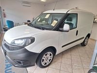 Usata Fiat Doblò 105 CV (77 kW) 2018 Bianco Monovolume