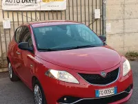 Begagnad Lancia Ypsilon Gold 95 HK (69 kW) 2016 Röd Halvkombi
