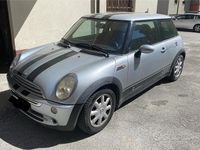 Begagnad Mini ONE 90 HK (66 kW) 2005 Grå Halvkombi