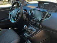 Usata Lancia Ypsilon 69 CV (50 kW) 2024 Nero Utilitaria