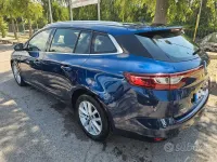 Usata Renault Mégane IV Intens 110 CV (80 kW) 2019 Bluazzurro Berlina