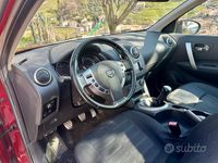 Usata Nissan Qashqai Tekna 117 CV (86 kW) 2011 Rosso SUV