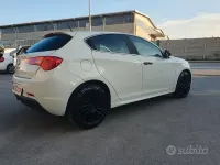 Usata Alfa Romeo Giulietta Quadrifoglio Verde 120 CV (88 kW) 2015 Bianco Utilitaria