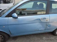 Usata Lancia Ypsilon 60 CV (44 kW) 2004 Bluazzurro Utilitaria