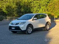 Usata Toyota RAV4 124 CV (91 kW) 2013 Bianco SUV