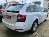 Usado Skoda Octavia G-TEC Style 131 CV (96 kW) 2019 Blanco Familiar