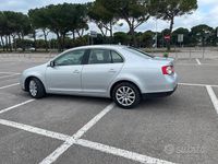Usata VW Jetta Comfortline 105 CV (77 kW) 2007 Grigio Berlina