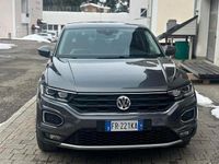 Usata VW T-Roc 150 CV (110 kW) 2017 Grigio SUV
