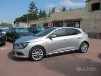 Usata Renault Mégane III Zen 110 CV (80 kW) 2016 Grigio Berlina