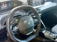 Usata Peugeot 2008 Allure 56 kW (77 CV) 2022 Grigio SUV