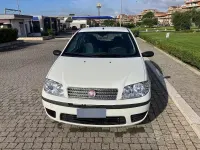Usata Fiat Punto Classica 60 CV (44 kW) 2009 Bianco Utilitaria